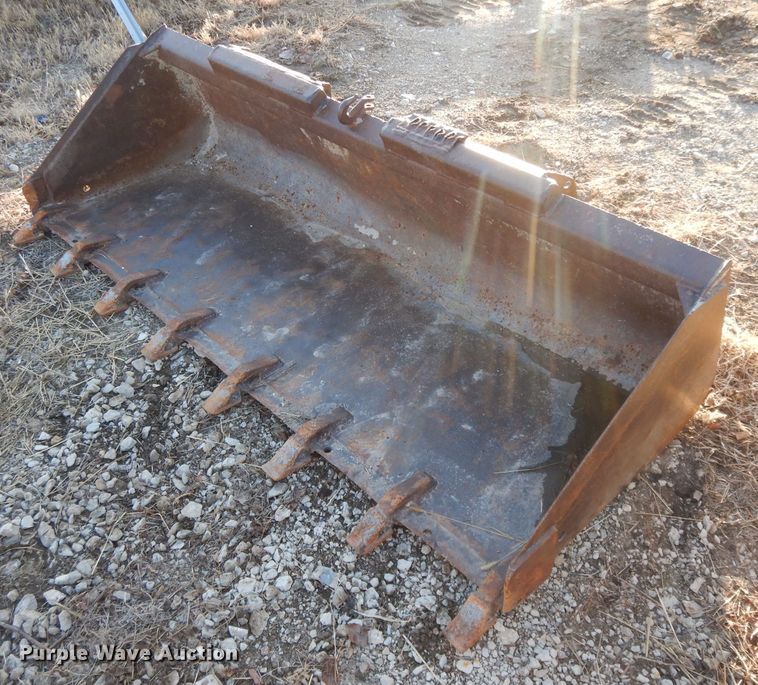 image for item DL2104 1998 New Holland LX885  skid steer loader