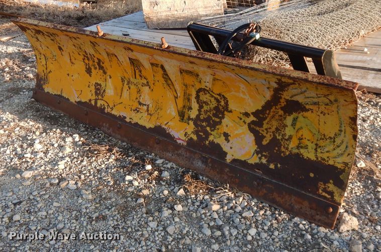 image for item DL2104 1998 New Holland LX885  skid steer loader