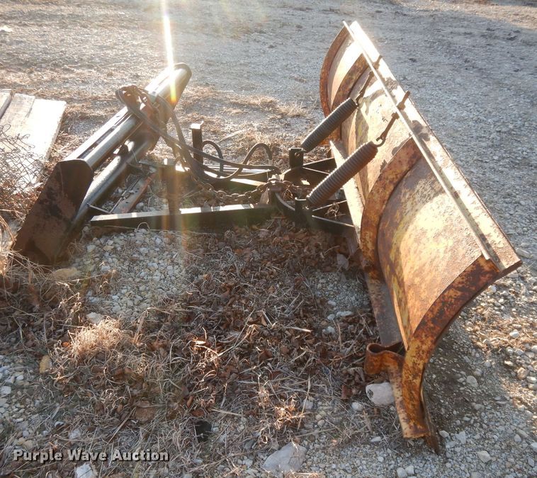 image for item DL2104 1998 New Holland LX885  skid steer loader