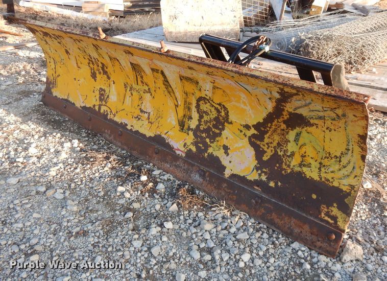 image for item DL2104 1998 New Holland LX885  skid steer loader