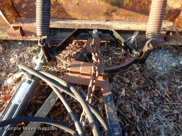 image for item DL2104 1998 New Holland LX885  skid steer loader