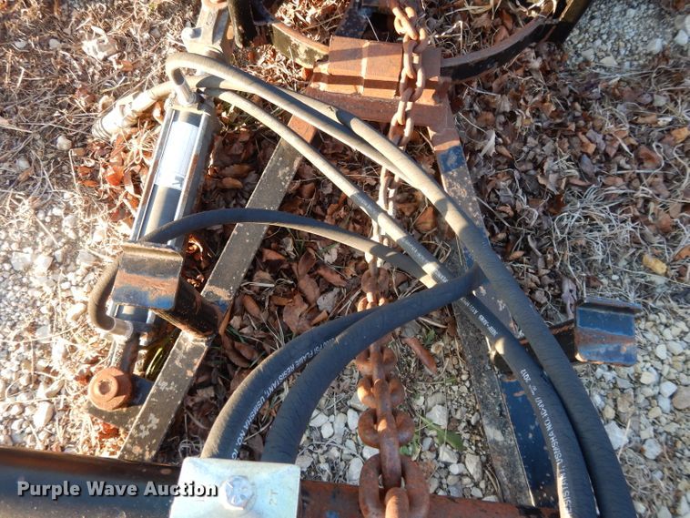 image for item DL2104 1998 New Holland LX885  skid steer loader