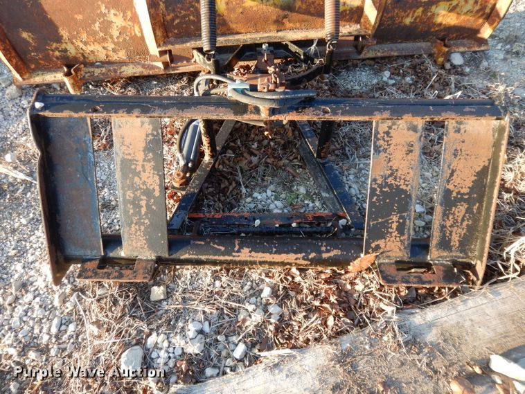 image for item DL2104 1998 New Holland LX885  skid steer loader