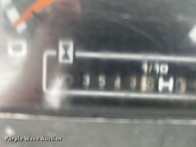 image for item DM2747 Sakai GW750  pneumatic roller