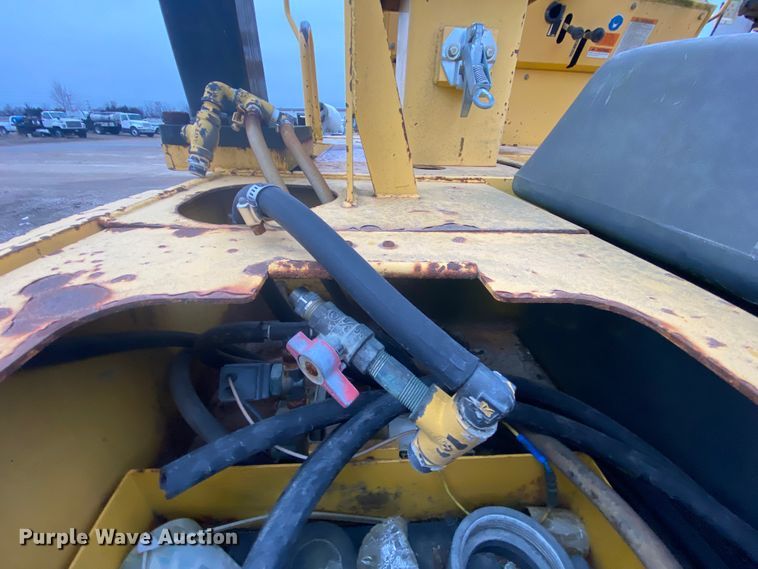 image for item DM2747 Sakai GW750  pneumatic roller