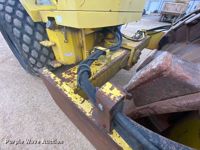 image for item DM2750 Sakai SV500T  single drum vibratory roller