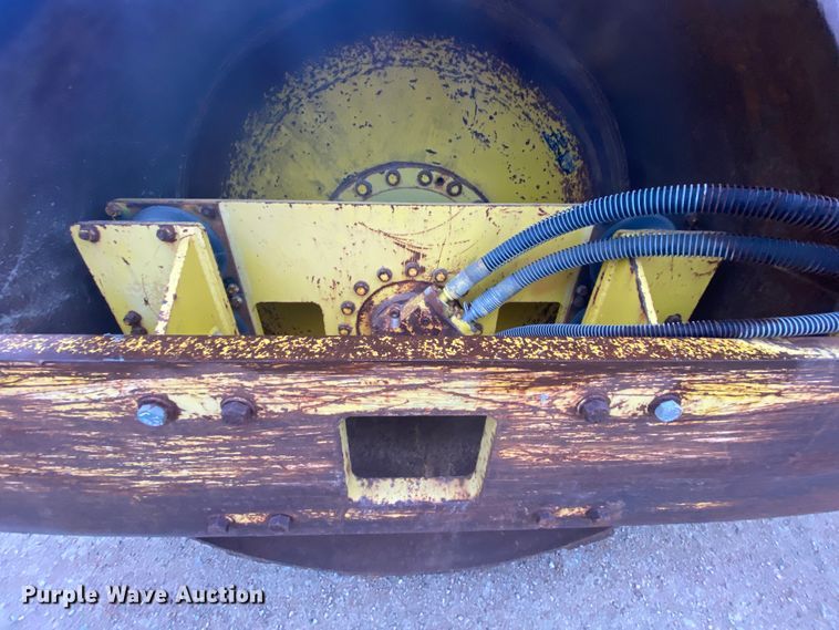 image for item DM2750 Sakai SV500T  single drum vibratory roller