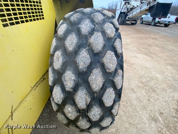 image for item DM2750 Sakai SV500T  single drum vibratory roller