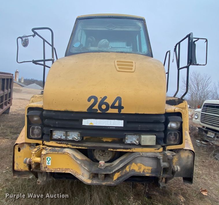 image for item DM2751 2001 Caterpillar 725  haul truck