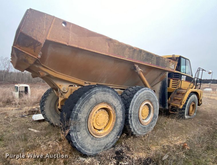 image for item DM2751 2001 Caterpillar 725  haul truck