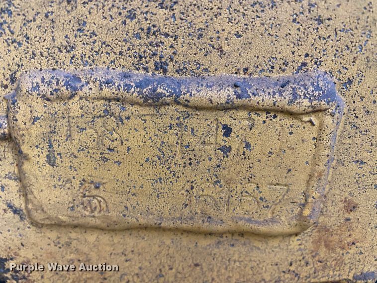 image for item DM2751 2001 Caterpillar 725  haul truck