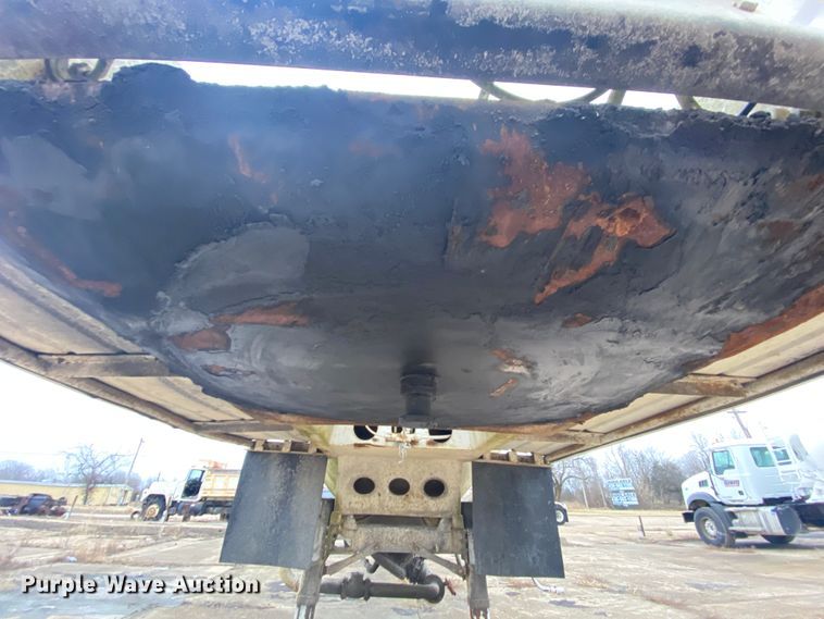 image for item DM2759 1978 Fruehauf pneumatic dry bulk trailer