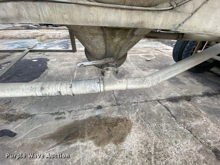 image for item DM2759 1978 Fruehauf pneumatic dry bulk trailer