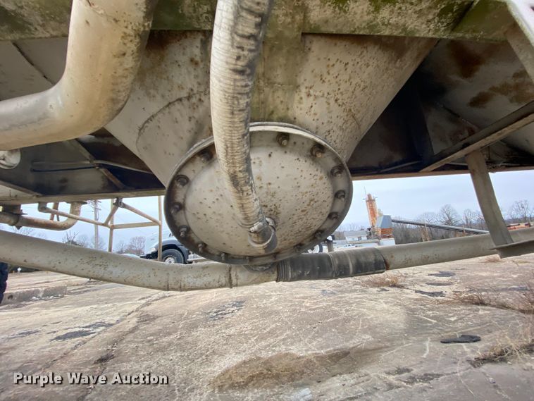 image for item DM2759 1978 Fruehauf pneumatic dry bulk trailer