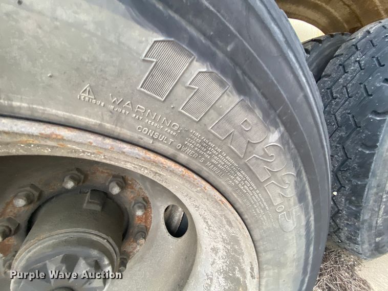 image for item DM2759 1978 Fruehauf pneumatic dry bulk trailer