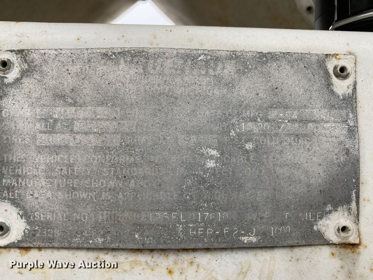 image for item DM2760 1984 Fruehauf pneumatic dry bulk trailer