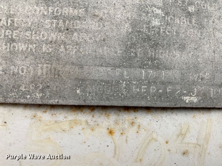 image for item DM2760 1984 Fruehauf pneumatic dry bulk trailer