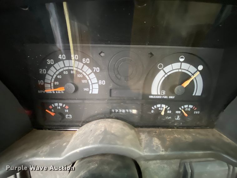 image for item DM2765 1996 GMC TopKick  flatbed truck