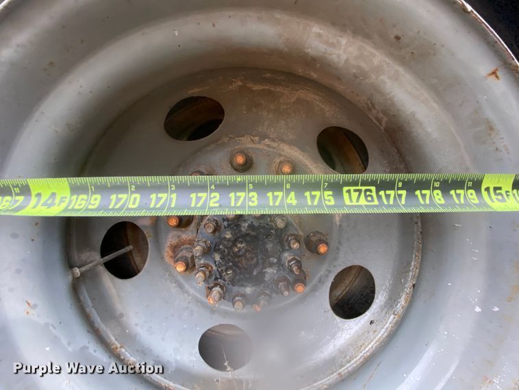 image for item DM2765 1996 GMC TopKick  flatbed truck