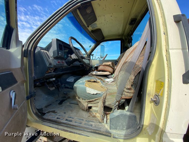 image for item DM2766 1996 GMC TopKick C5500  flatbed truck