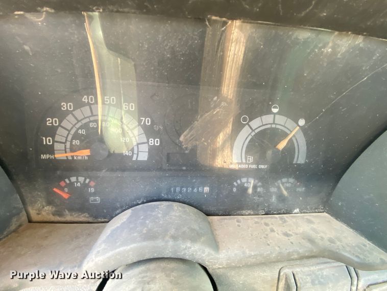 image for item DM2766 1996 GMC TopKick C5500  flatbed truck