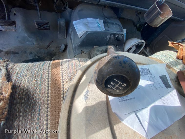 image for item DM2766 1996 GMC TopKick C5500  flatbed truck