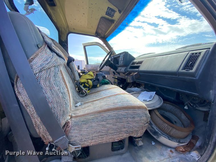 image for item DM2766 1996 GMC TopKick C5500  flatbed truck