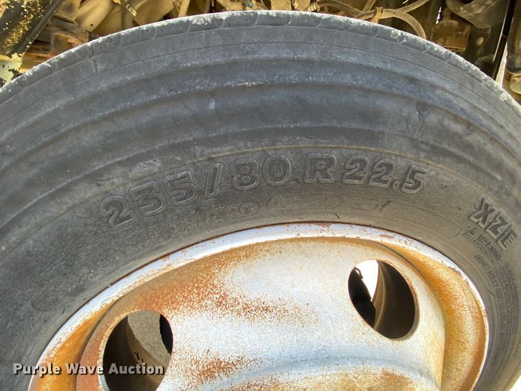 image for item DM2766 1996 GMC TopKick C5500  flatbed truck