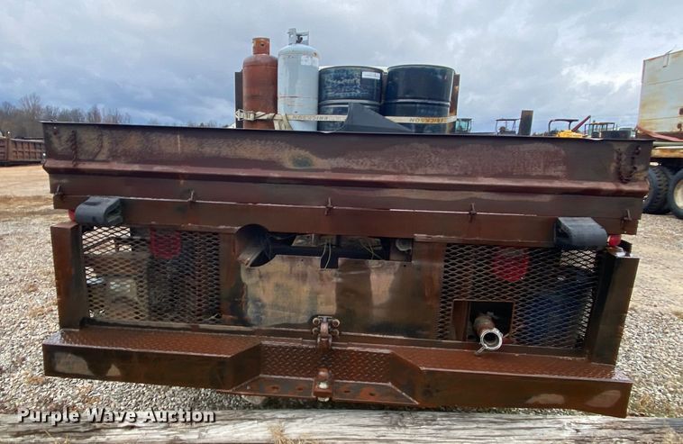 image for item DM2770 1996 GMC TopKick C5500  flatbed pickup truck