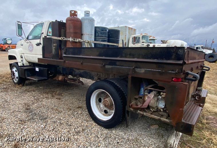 image for item DM2770 1996 GMC TopKick C5500  flatbed pickup truck