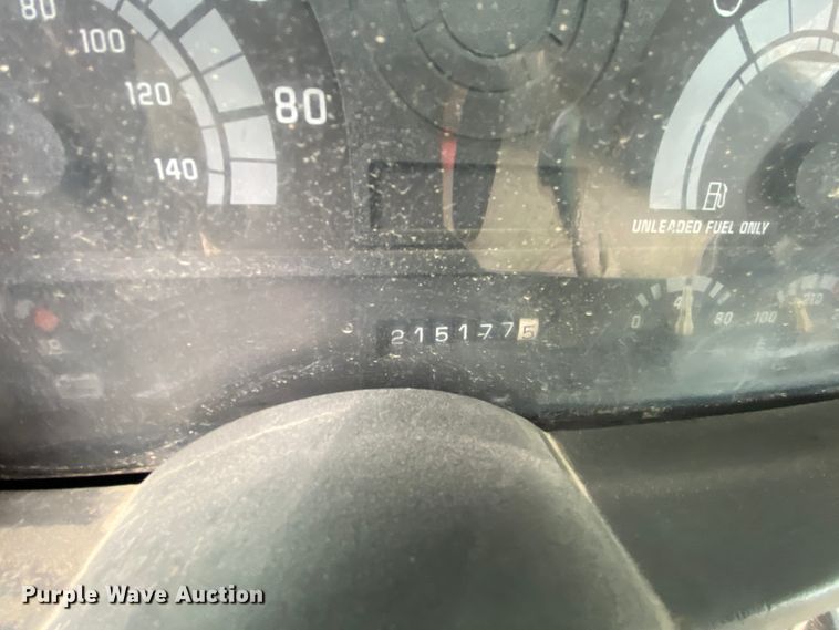 image for item DM2770 1996 GMC TopKick C5500  flatbed pickup truck