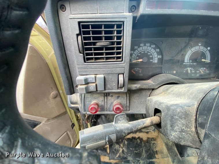 image for item DM2770 1996 GMC TopKick C5500  flatbed pickup truck