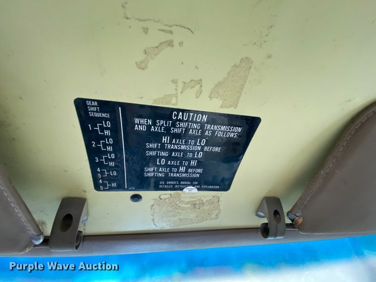 image for item DM2770 1996 GMC TopKick C5500  flatbed pickup truck