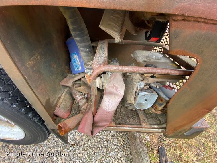 image for item DM2770 1996 GMC TopKick C5500  flatbed pickup truck