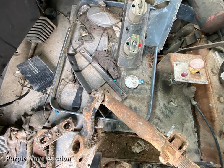 image for item DM2771 1986 Mack DM600  dump truck