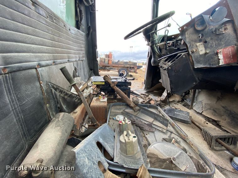 image for item DM2771 1986 Mack DM600  dump truck