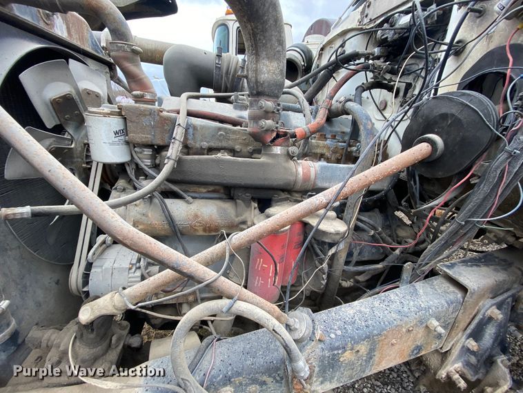 image for item DM2771 1986 Mack DM600  dump truck