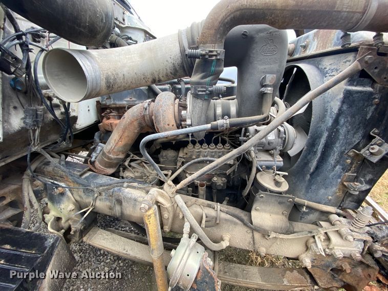 image for item DM2771 1986 Mack DM600  dump truck