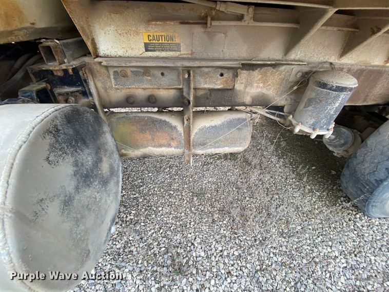 image for item DM2771 1986 Mack DM600  dump truck