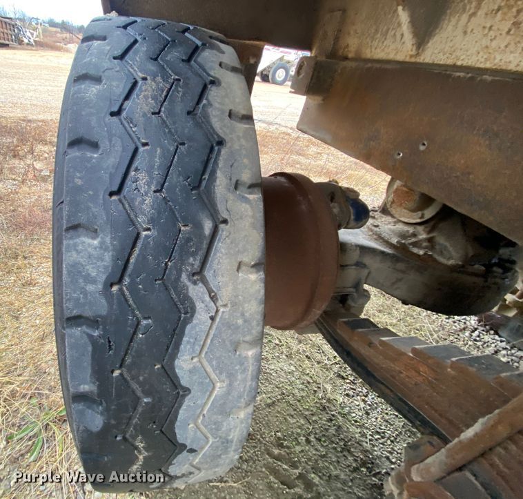 image for item DM2771 1986 Mack DM600  dump truck