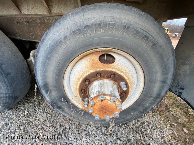 image for item DM2771 1986 Mack DM600  dump truck