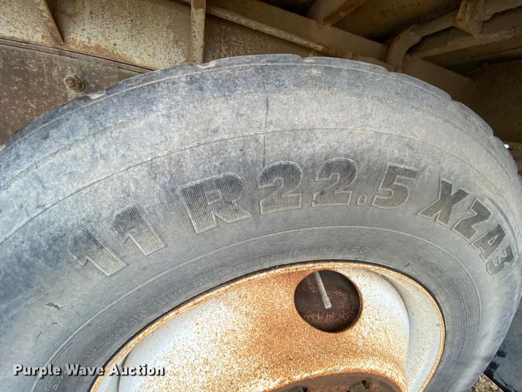 image for item DM2771 1986 Mack DM600  dump truck