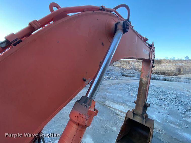 image for item DM2773 2005 Hitachi Zaxis 600LC  excavator