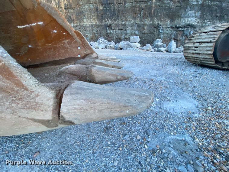 image for item DM2773 2005 Hitachi Zaxis 600LC  excavator