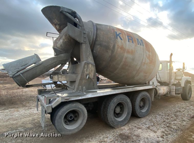 image for item DM2776 1993 Mack DM690S  ready mix truck