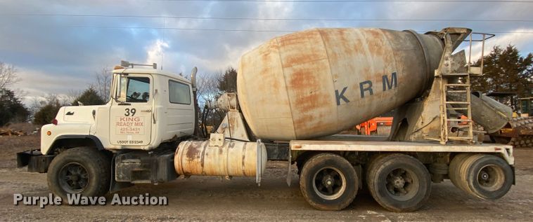 image for item DM2776 1993 Mack DM690S  ready mix truck