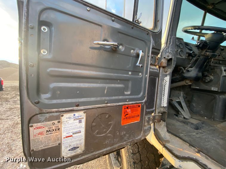 image for item DM2776 1993 Mack DM690S  ready mix truck