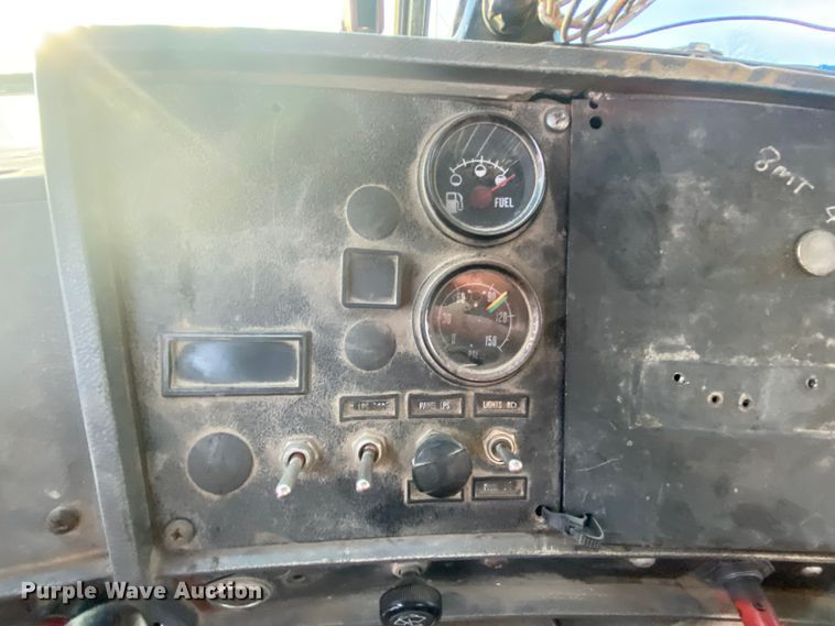 image for item DM2776 1993 Mack DM690S  ready mix truck