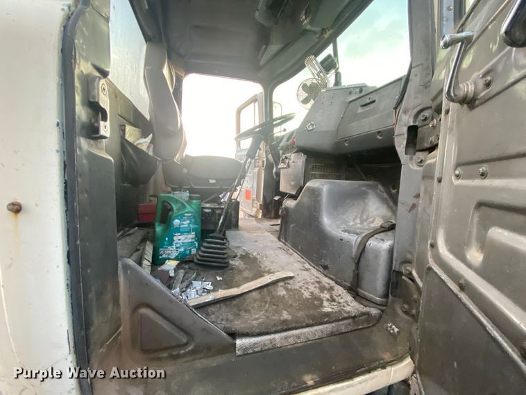 image for item DM2776 1993 Mack DM690S  ready mix truck