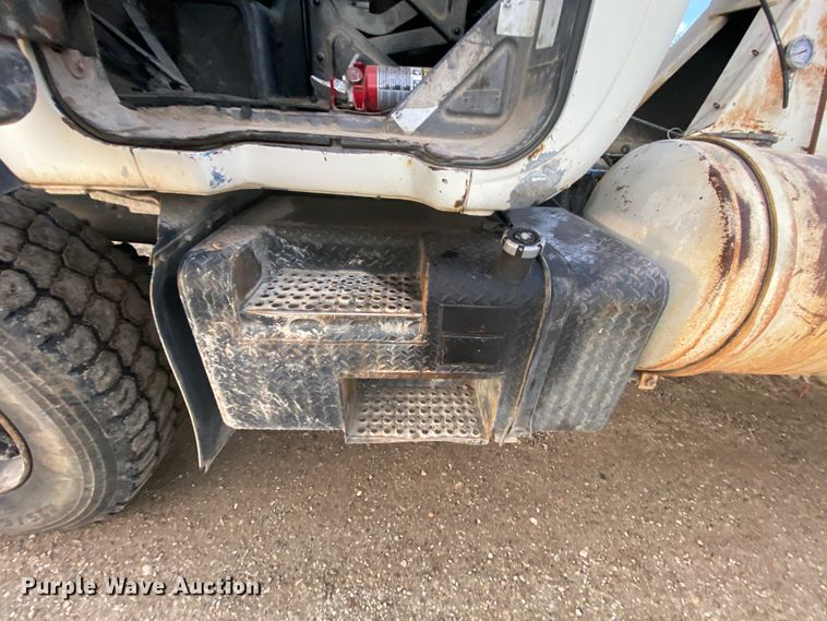 image for item DM2776 1993 Mack DM690S  ready mix truck